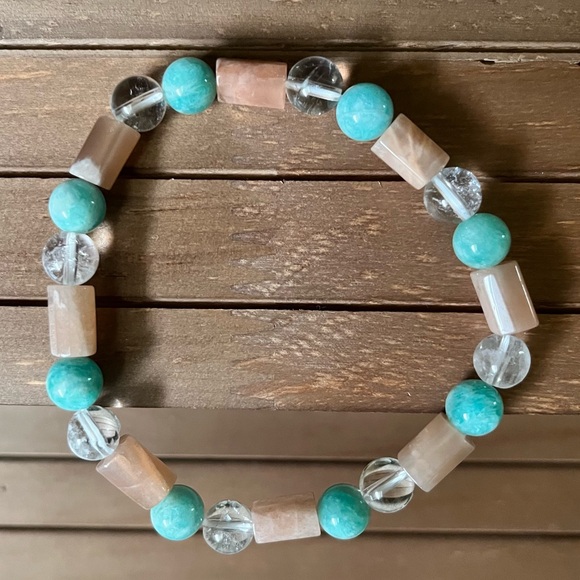 Sunstone, Amazonite & Quartz Natural Stone Crystal 8mm Beaded Stretch Bracelet - Picture 2 of 6